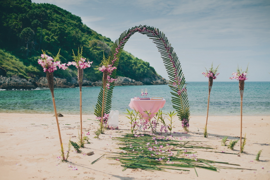 Love story, Phuket, Thailand. Wedding photo