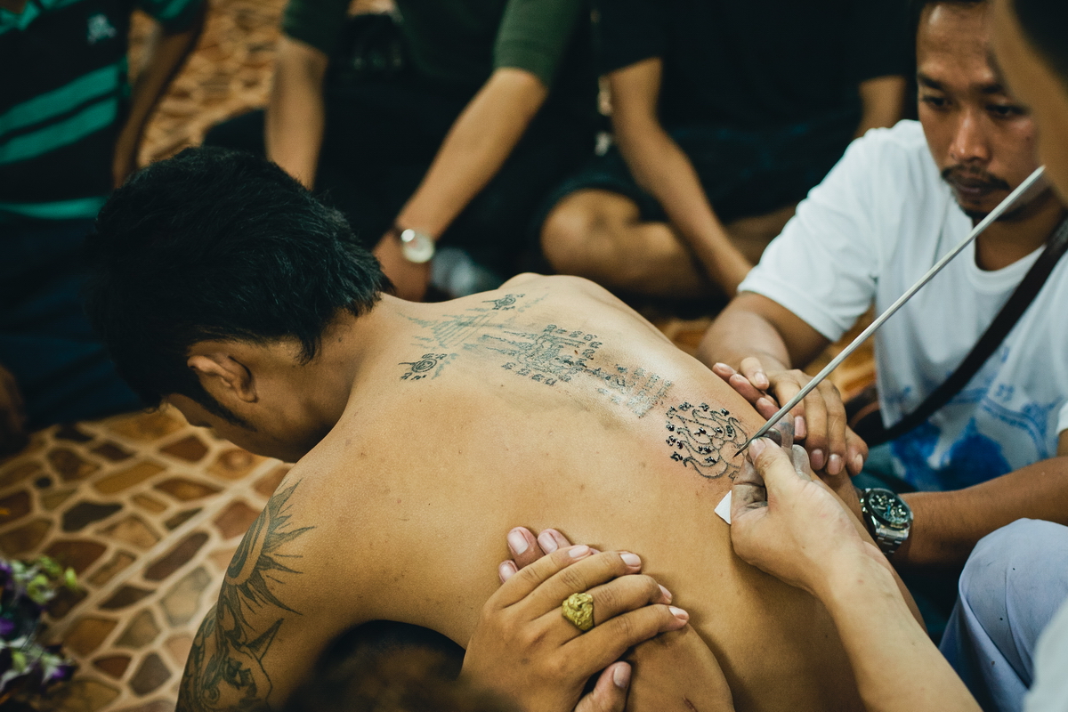 Thailand monks make Sak Yant