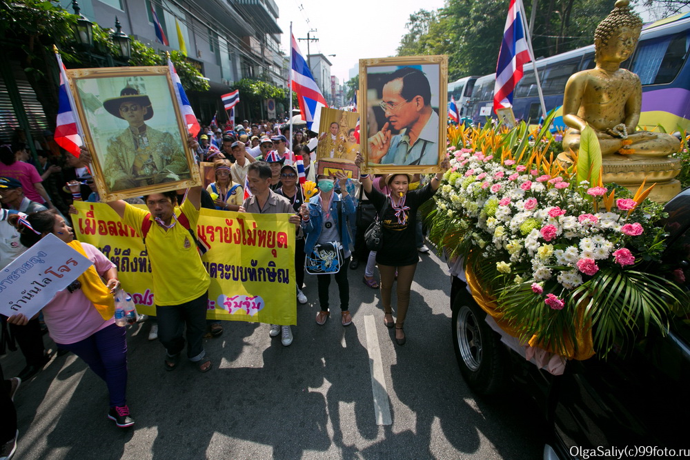 Revolution in Bangkok 2013 december