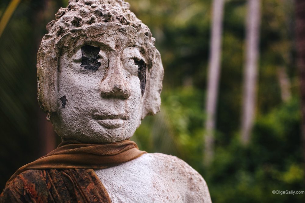 Abandoned statues with traces of bullets on Koh Samui (9)