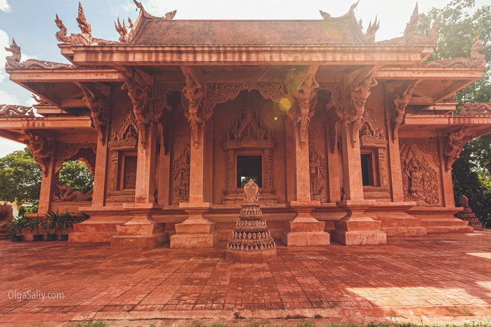 The red temple Koh Samui (8)