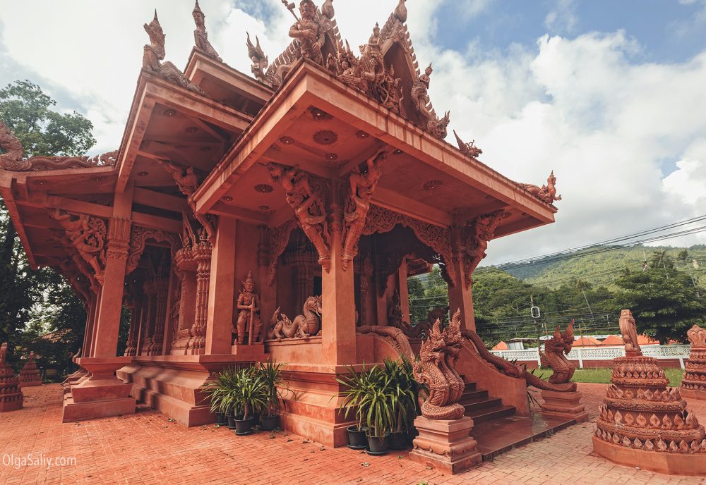 The red temple Koh Samui (7)