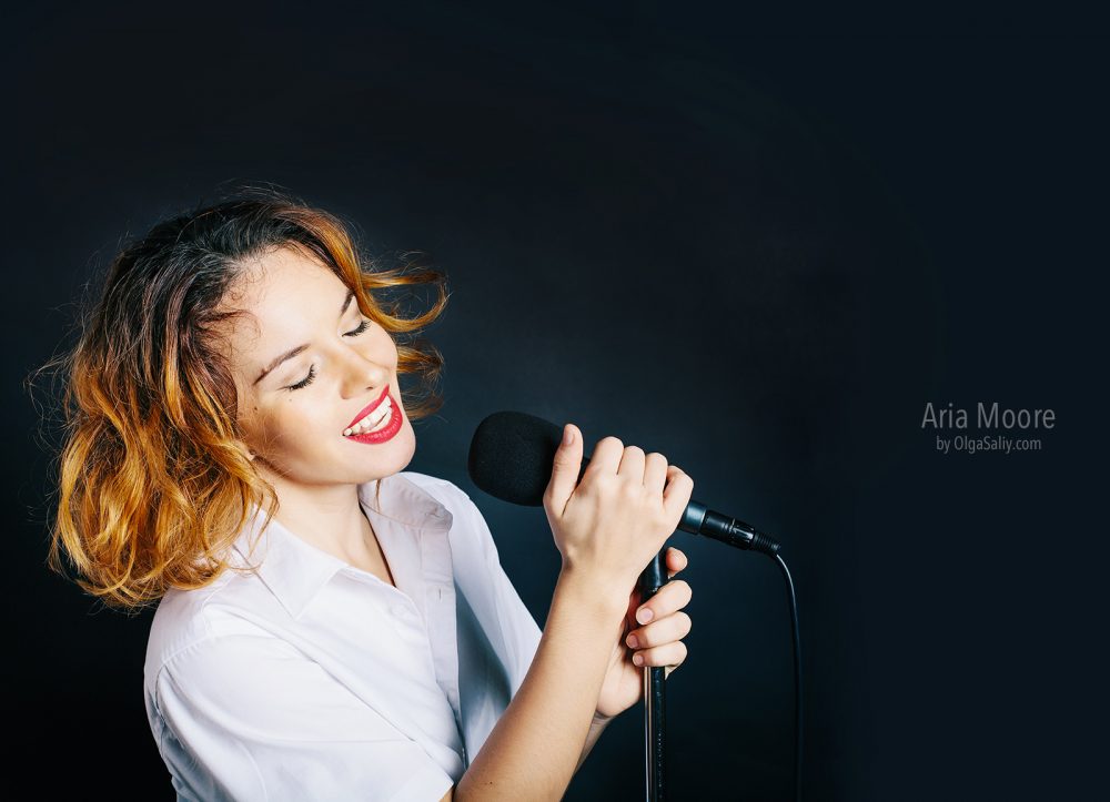 Aria Moore, singer